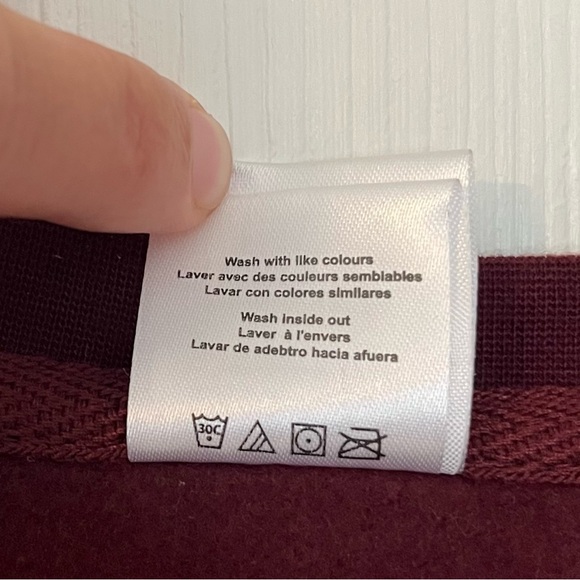 Harry Potter Wizarding World Women’s Small Sweatshirt. Excellent condition. - Picture 8 of 8